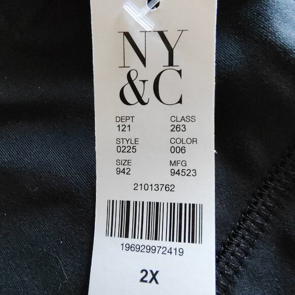 NY&Co Mid Rise Bootcut Yoga Pant - Picture 6 of 9